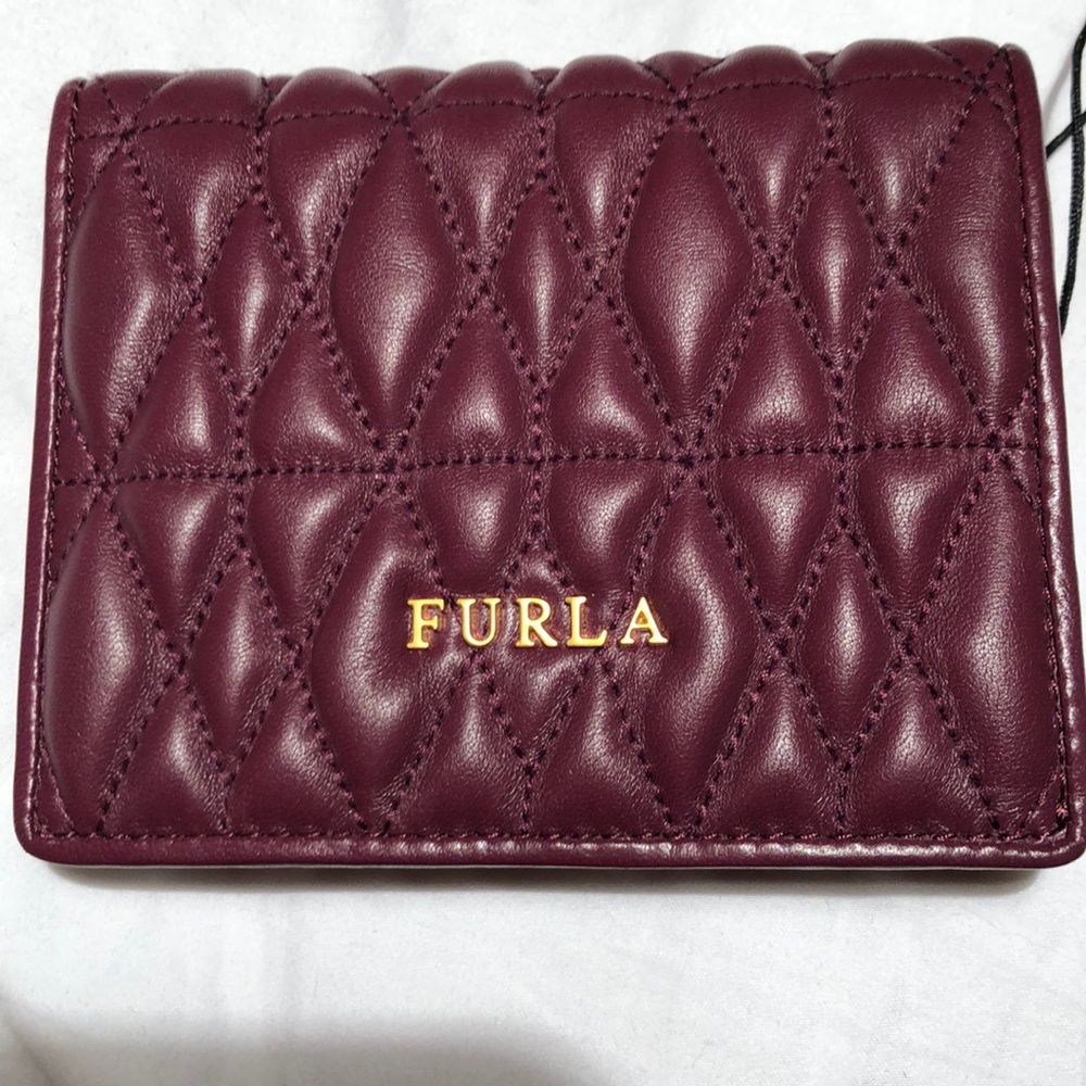 NIB‼️ Furla Quilted Leather Wallet